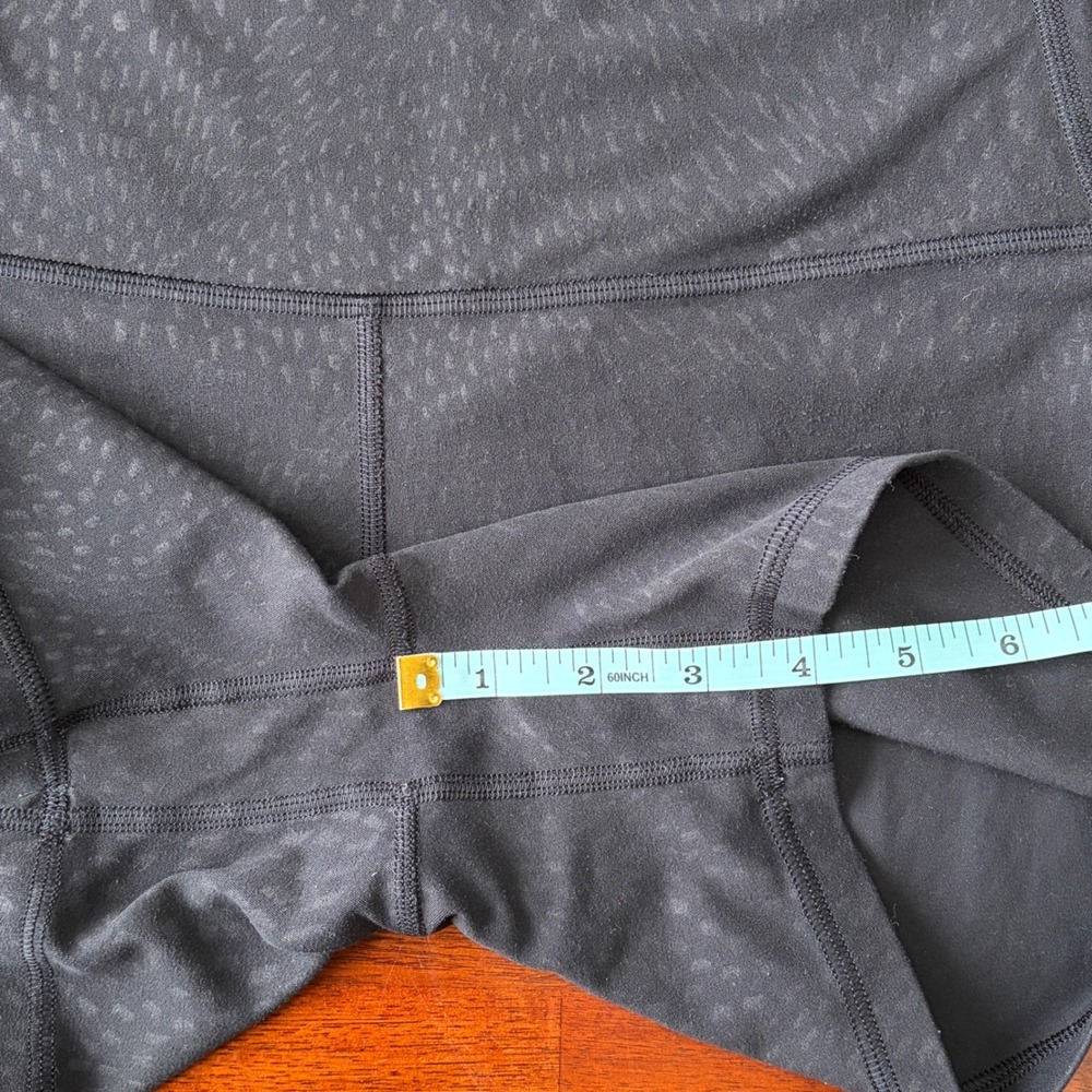 Lululemon Align High Rise Short 4" Black Jewel Emboss Bike Shorts 6 W7BTTS - Picture 8 of 8
